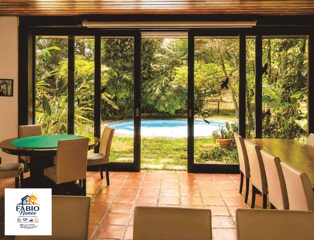 Casa à venda com 3 quartos, 698,75m² - Chácara São João,Carapicuíba