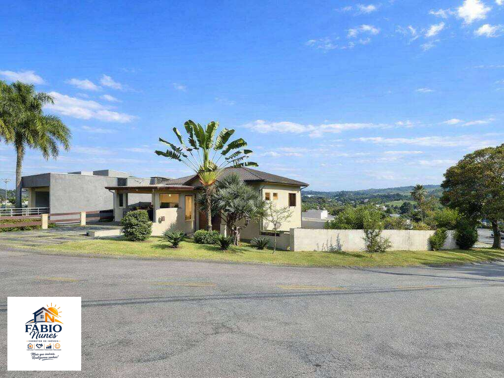 Casa à venda com 3 quartos, 330,00m² - Golf Gardens,Carapicuíba