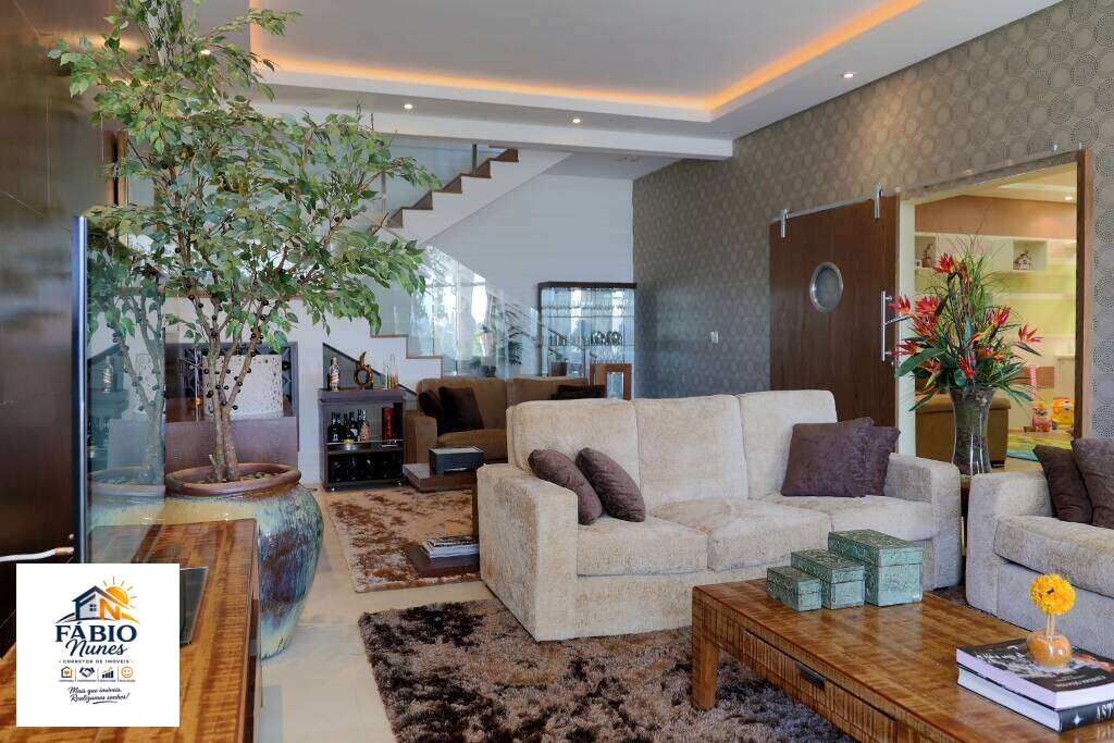 Casa à venda com 3 quartos, 555,28m² - Golf Gardens,Carapicuíba