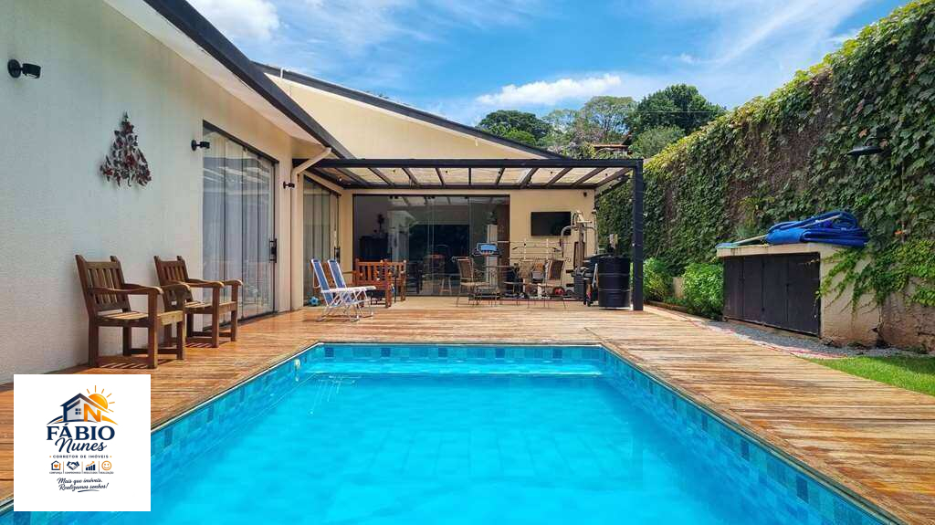 Casa à venda com 3 quartos, 277,47m² - Chácara Eliana,Cotia