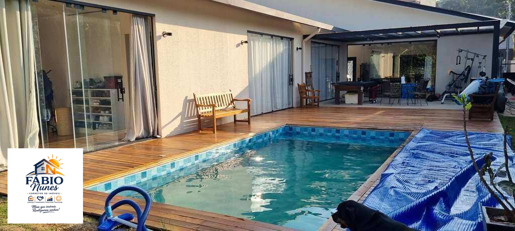 - Casa à venda, no Chácara Eliana em Cotia, Chácara Eliana, com 3 quartos, 277,47m²