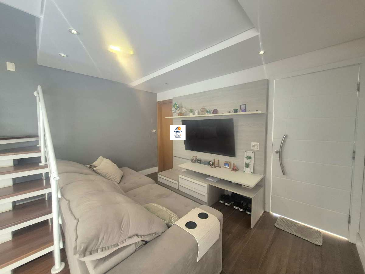 Casa à venda com 3 quartos, 105m² - Chácara Pavoeiro,Cotia