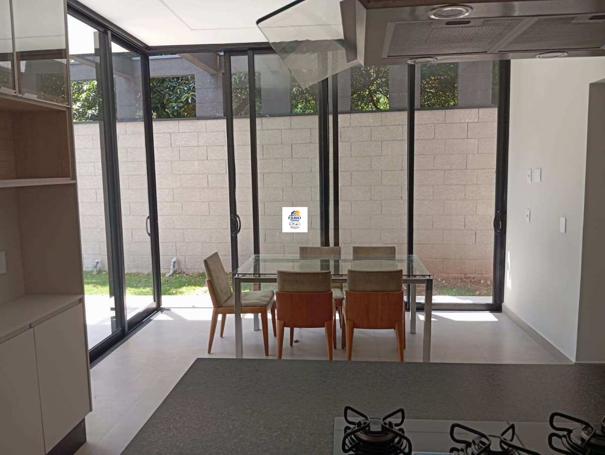 Casa à venda com 4 quartos, 193,3m² - Gramado,Cotia