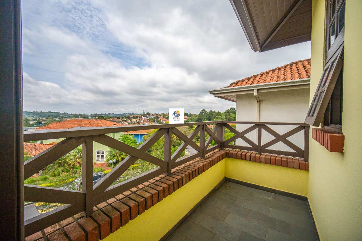  - Casa à venda, no Villanova em Cotia, Jardim Lambreta, com 3 quartos, 292m²