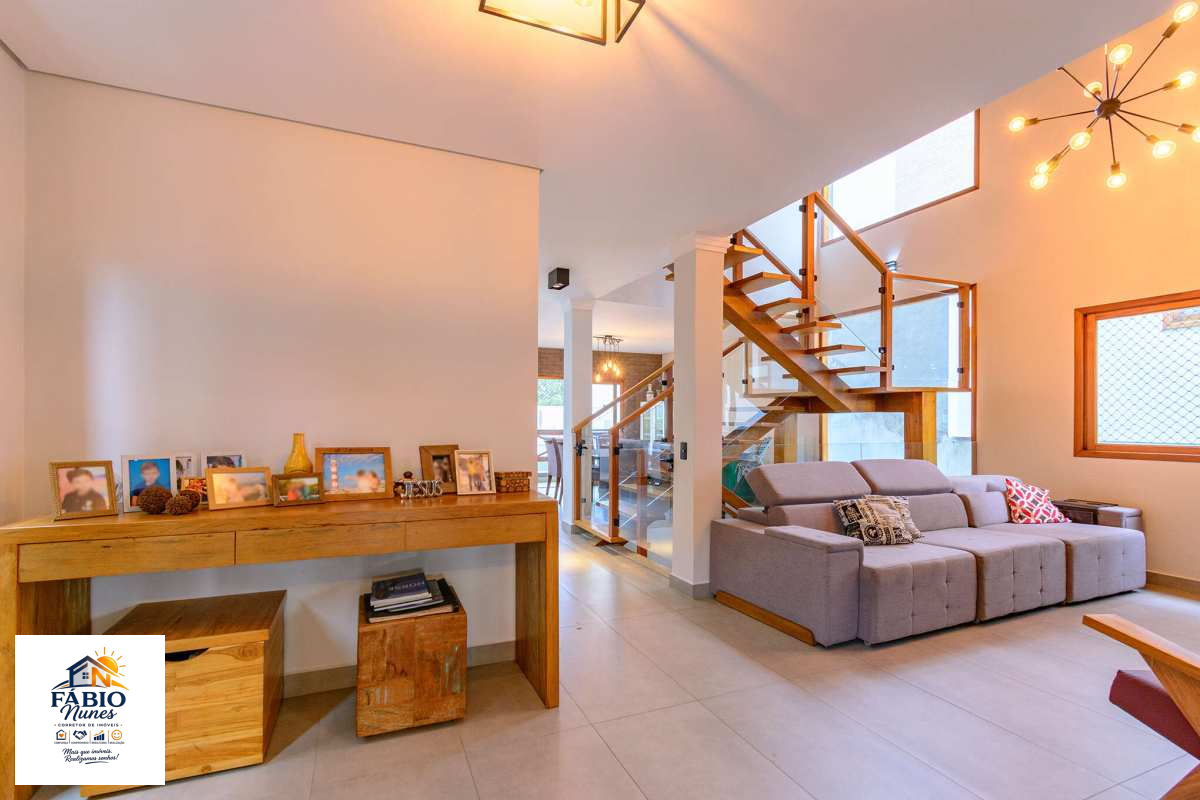 Casa à venda com 4 quartos, 250,00m² - Jardim São Vicente,Cotia