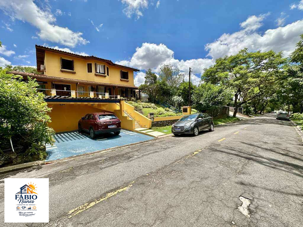  - Casa à venda, no Nova Higienópolis em Jandira, Nova Higienópolis, com 3 quartos, 240,00m²