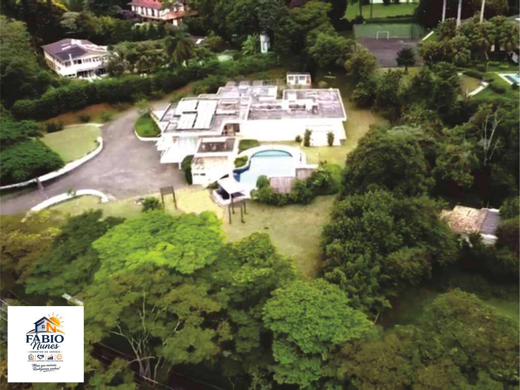 Casa para alugar com 4 quartos, 615,14m² - Vila Santo Antônio,Cotia